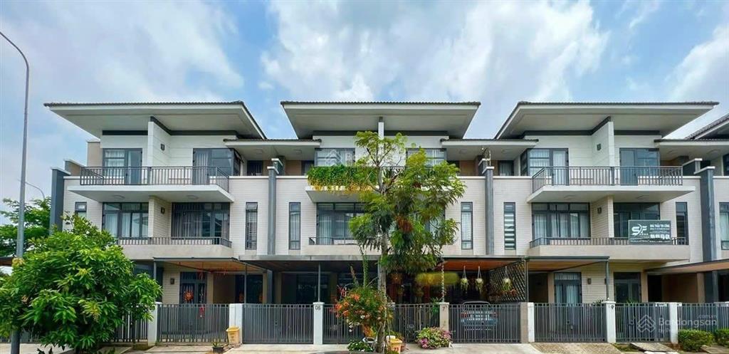 Bán biệt thự lavila kiến á nhà bè, 13,3 tỷ, 96,8 m², full nội thất vào ở ngay