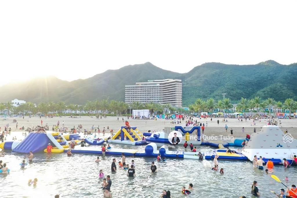 Bán cắt lỗ gấp căn biệt thự full nội thất sonasea vân đồn giá full 5,5 tỷ tốt