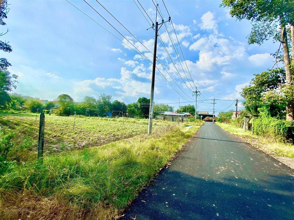 Cần bán lô đất 1048.5m2 xã an nhơn tây, tp. hcm có 95.6m2 thổ cư giá 3 tỷ 600tr