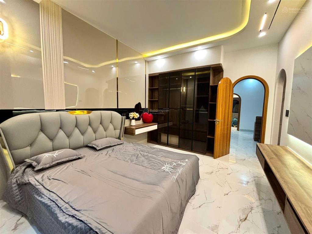 Cần tiền bán gấp căn hộ mới xây fpt đường 20m 14 phòng giá siêu đầu tư