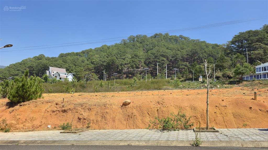 Hot! đất bt ngoại giao đường chính 16m vị trí trên cao view đồi thông dt 330m2 kđt vạn xuân đà lạt
