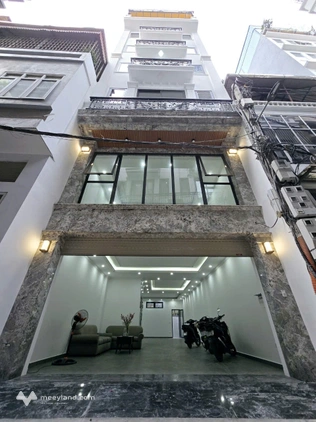 Bán nhà phố Nghĩa Đô, Cầu Giấy, tòa nhà 8 tầng, mới tinh, 3 ô tô để trong nhà