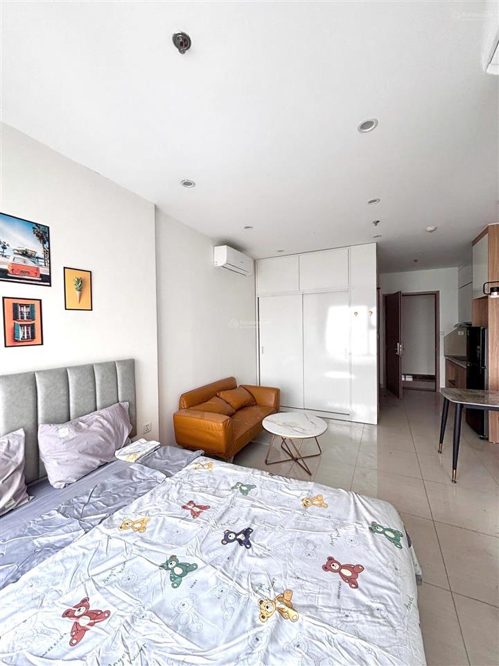 Chính chủ gửi bán gấp studio tòa s301 28m2 2.35tỷ dự án vinhomes smart city tây mỗ. 0972 179 ***