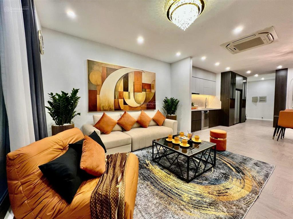Chính chủ cần bán căn hộ 135m2 (3n2w) toà season avenue mỗ lao. tầng trung, sẵn sổ, full nội thất