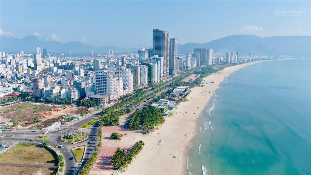 Lô góc 3mt đường chính hữu ngay sát võ văn kiệt dt 235.6m2 ngang 12m cực đẹp