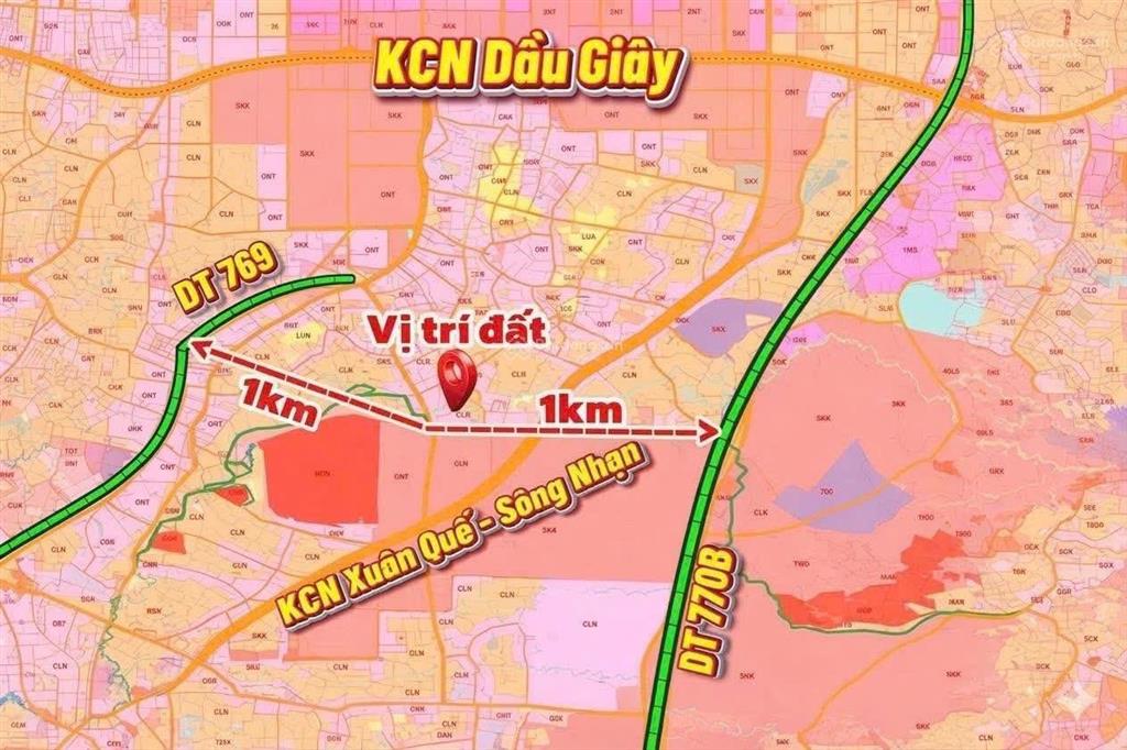 Đất đối diện kcn xuân quế sông nhạn, đường 8m, sổ hồng thổ cư 100%. giá tốt