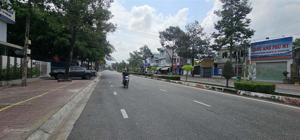 Bán khu trung tâm phú mỹ, 40m mặt đường lê duẩn