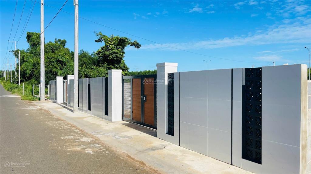 Bán đất xã đất đỏ hồ chí minh (thị trấn đất đỏ bà rịa vũng tàu cũ)