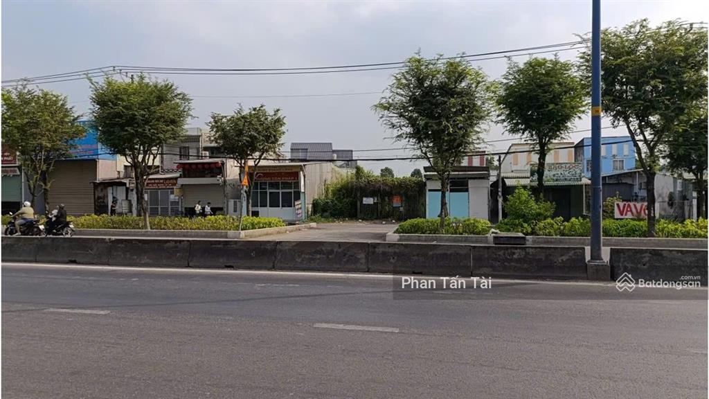 Đất mt trần văn giàu lê minh xuân 316.8m2 ngang 8m nở hậu container vào đất 24h bán 14,2 tỷ