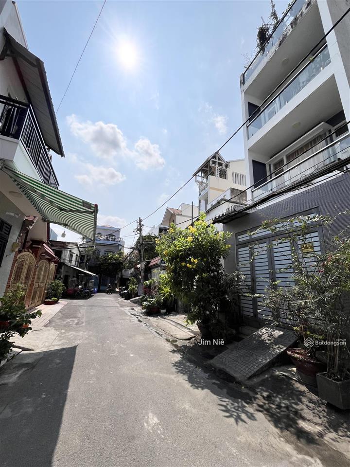 Ngay chợ khiếu năng tĩnh gần khu tên lửa nhà 2 tầng 4x18m hẻm 7m thông sổ hoàn công.