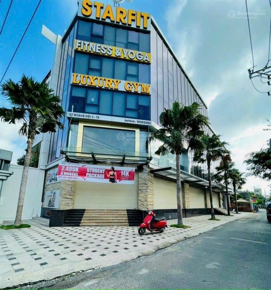 Hàng thương hiệu muốn bán rát nhanh tòa nhà mt hoàng diệu 10x408tầngtrung tâm 0947 987 ***