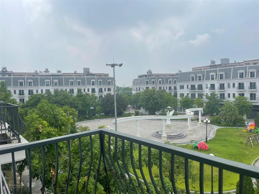 Bán biệt thự happy land 15 đông anh, gần sát vườn hoa, 75m² giá 9,6 tỷ