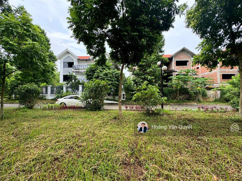 Bán biệt thự đơn lập 372m2 khu biệt thự quang minh view sông cực hiếm giá 7x tr/m2. 0962 202 ***