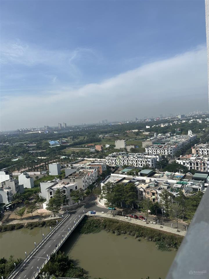Ngộp bank bán nhanh căn 65m2 mt eastmark view trực diện sông giá 2 tỷ 8 (thuế phí), tầng đẹp