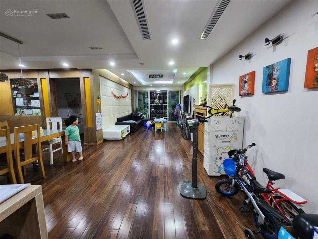 Bán căn hộ chelsea park 100m2 có 3pn 2wc, nhà đẹp đã sửa chữa full nội thất. giá 9.5 tỷ tl