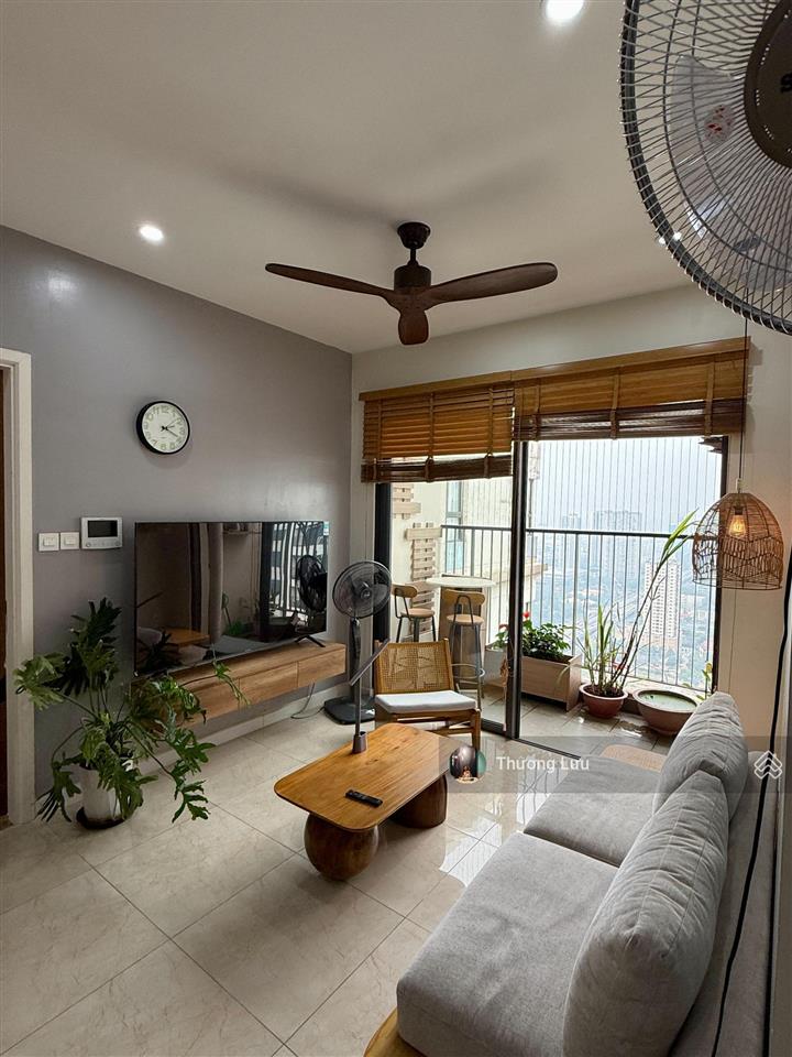 Bán căn hộ 2pn dcapitale trần duy hưng dt 73m2, full đồ cao cấp, giá 8.4 tỷ