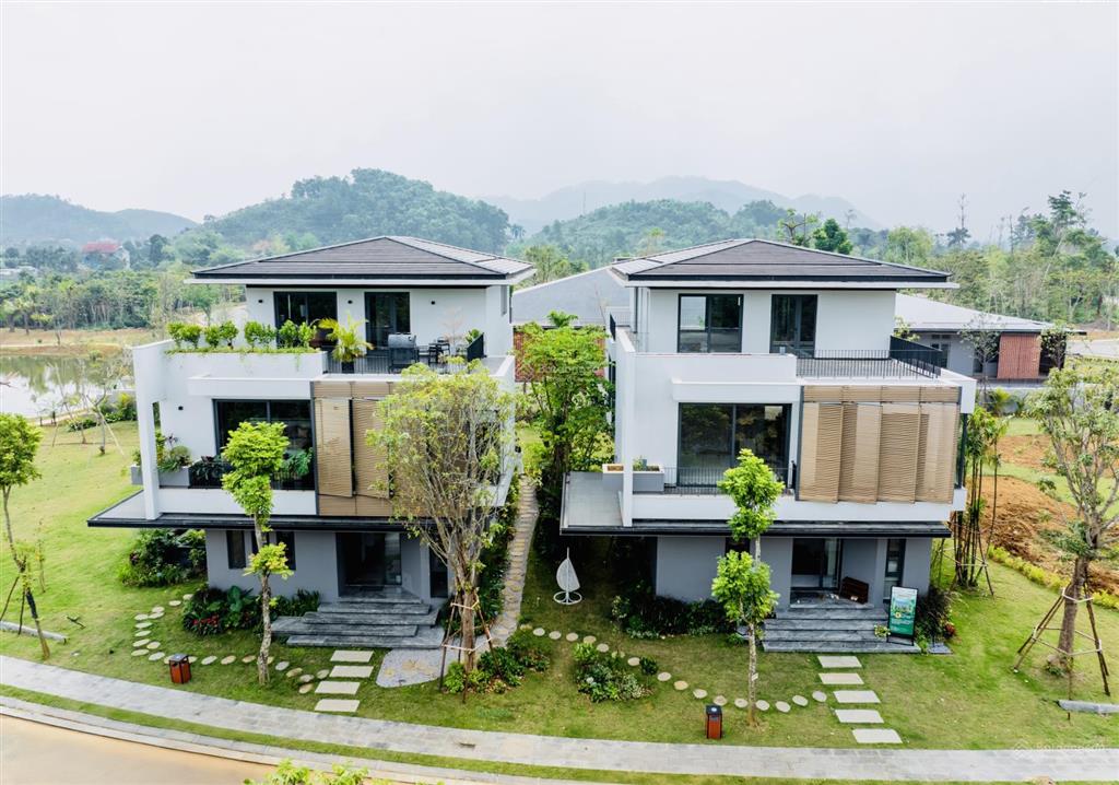 Bán chuyển nhượng căn biệt thự song lập tropical garden diện tích 239m2 | giá chỉ 8x tr/m2