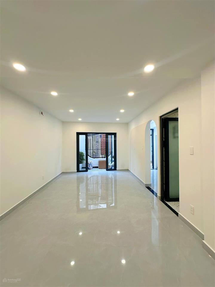 Duy nhất căn nhà tại quận 4 với 68m2 đất chỉ hơn 7 tỷ 4pn3wc 0939 513 ***