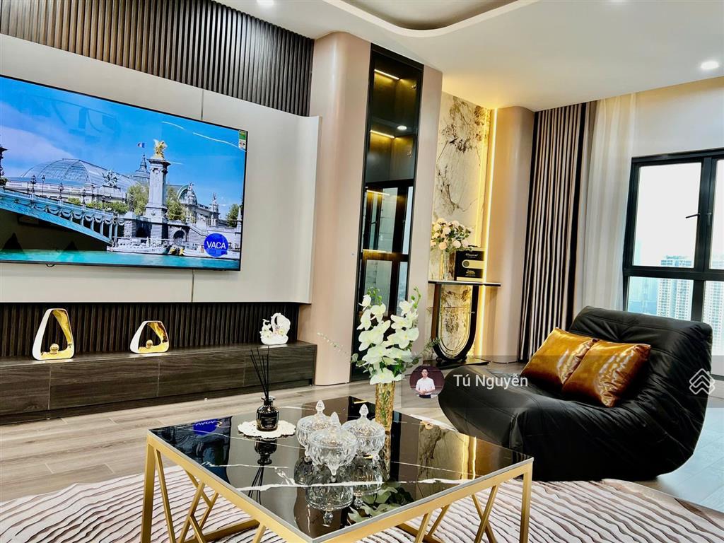 Chính chủ bán căn 3 phòng ngủ, 120m2 intracom 1, trung văn tố hữu. giá 6.5 tỷ