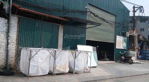 Bán nhà cấp 4. hiếm có. diện tích 200m2, mặt tiền 8m, xe tải 10 tấn vào nhà. đầu tư đỉnh.