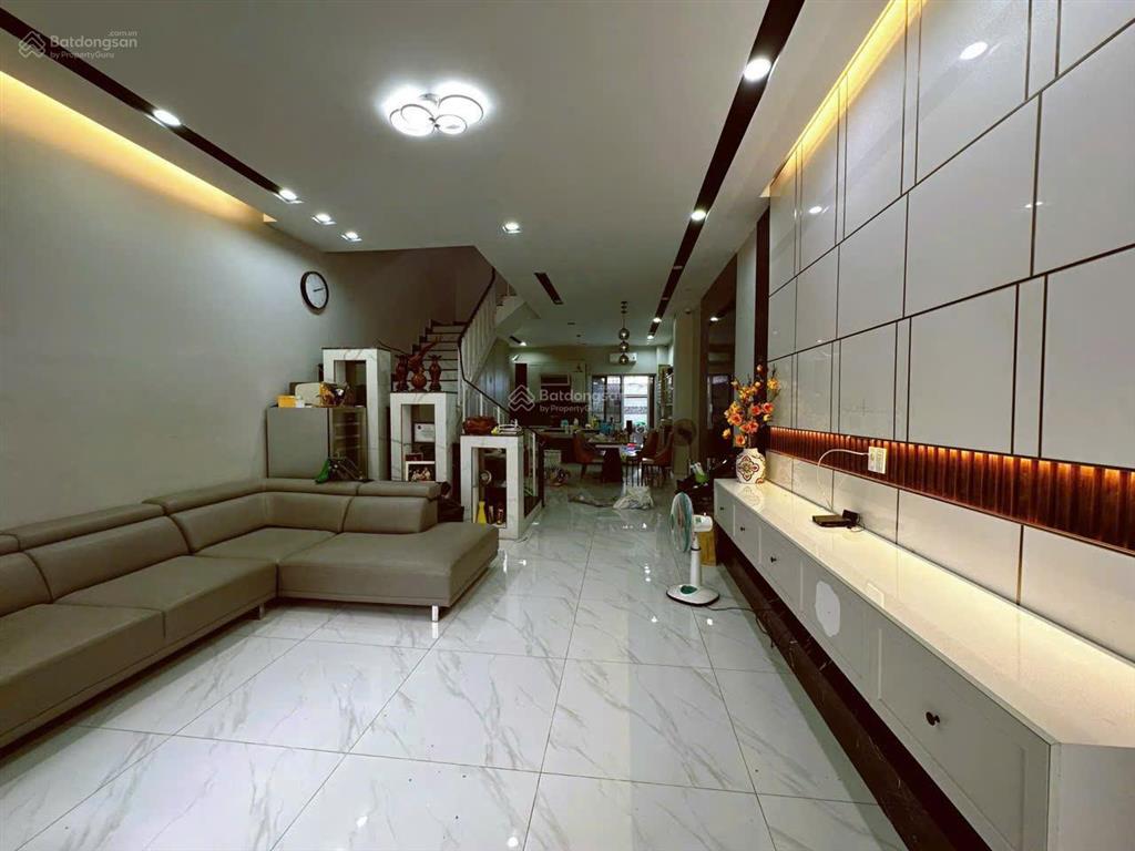 Chính chủ bán nhà phố melosa khang điền 5x23m. nội thất đầy đủ. sổ hồng gọi 0982 667 *** mr phan điền
