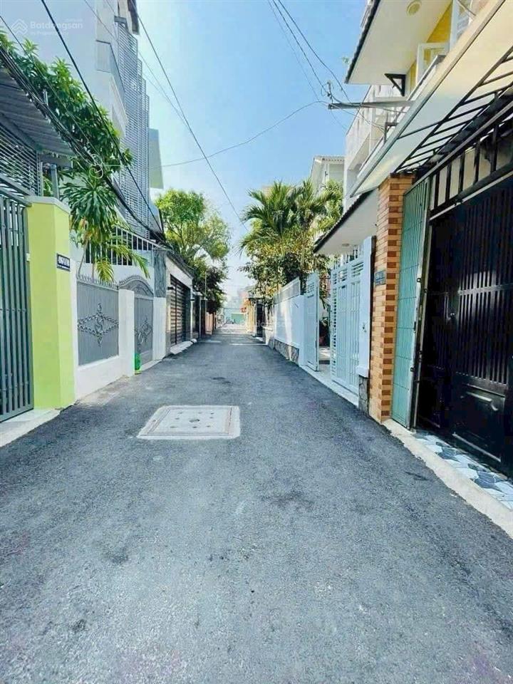 Bán nhà hxh phan văn trị, p7, gv, 4m x 28m, cn 105m2 giá 8.8 tỷ tl, (80tr/m2)