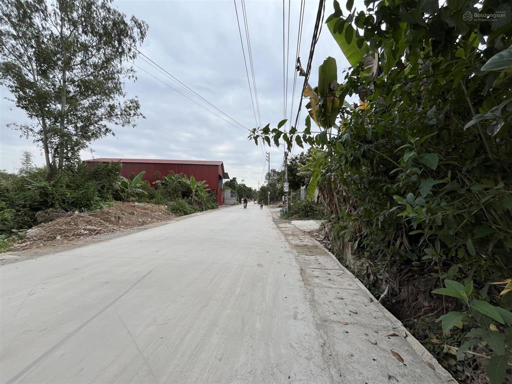 Chính chủ cần bán mảnh đất cách big c go 2km, không lo ngập lụt