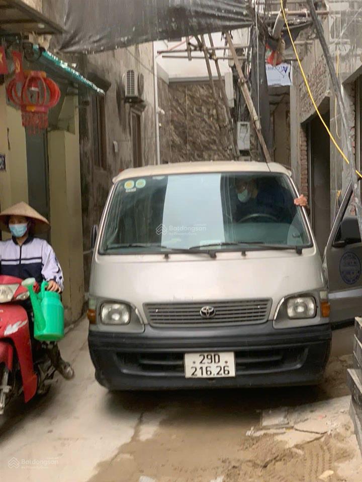 Hạ sâu bán lỗ nhà thạch bàn 50m2 6 tầng thang máy, oto vừa vào. cần tiền bán gấp không quy hoạch
