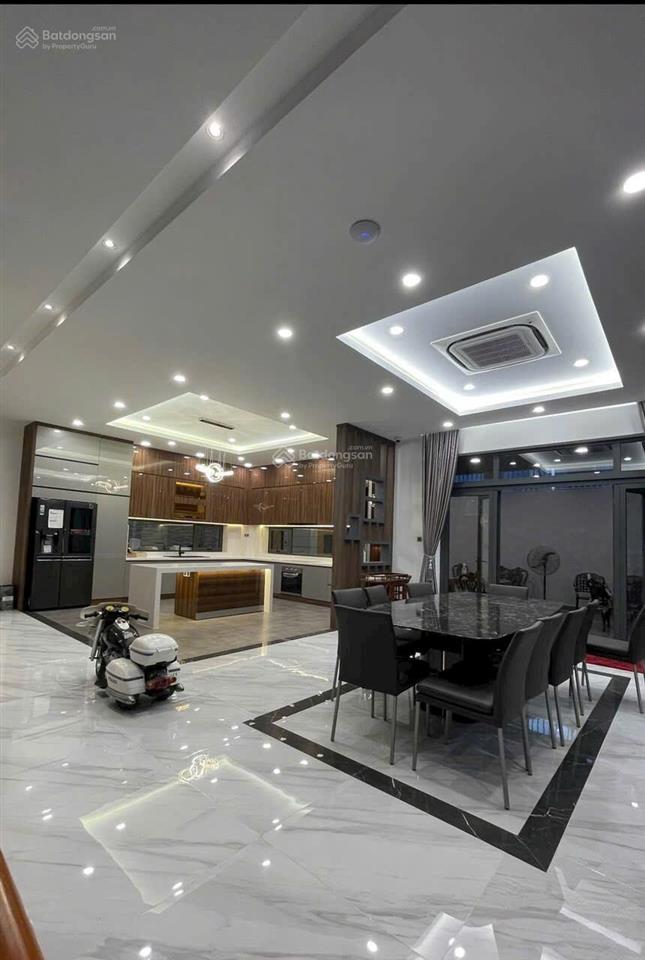 Bán nhà kdc đại phúc. dt 110m, hầm, 3 lầu, nhà mới đẹp,hiện đại,sh giá 12,5 tỷ e.dung 0931 017 ***
