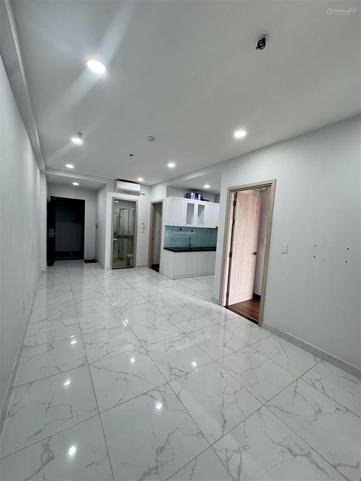 Ngộp ngân hàng bán gấp 2pn2wc 70m2 ngay vincom có ntcb xách vali vào ở chỉ 2.280 btp sổ sẵn cc ngay