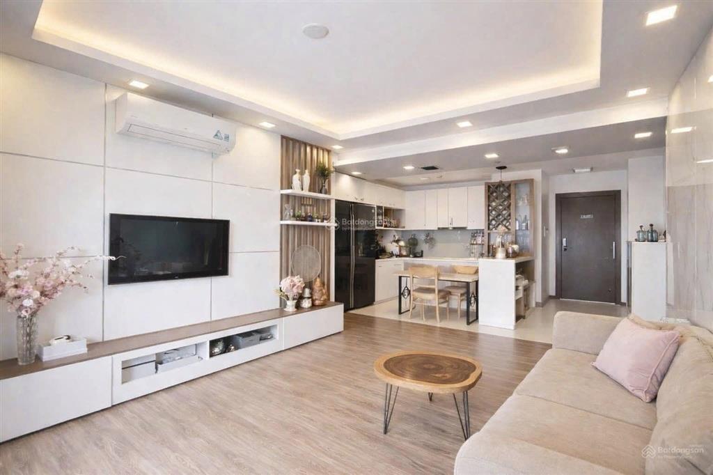 Sổ hồng riêng bán căn góc 3pn 103m2, hướng đông nam mát mẻ + view landmark 81. nhà đẹp như hình