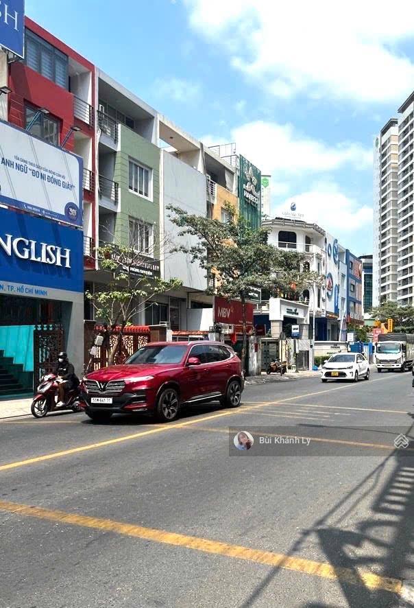 Mặt tiền kinh doanh phổ quang 70m, 3 tầng btct, khu văn phòng sân bay