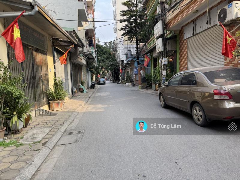 Sang nước ngoài định cư bán 37,6m2 nhà c4 cách 1 nhà ra đường trâu quỳ, gia lâm