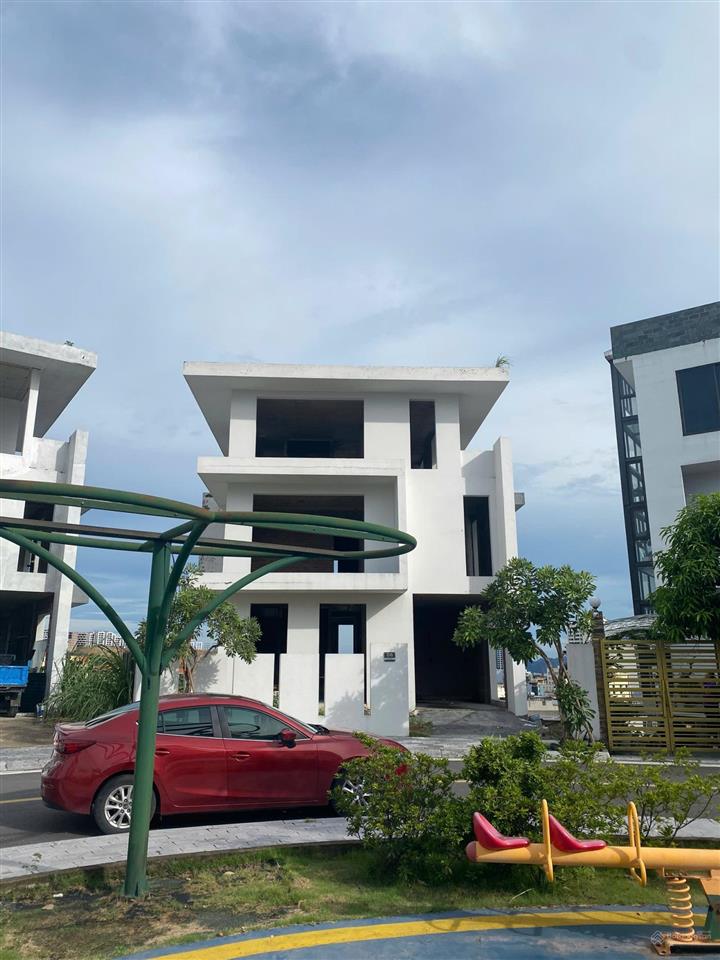 Chính chủ cần tiền kinh doanh bán thanh lý giá rẻ lô biệt thự 455m2 trung tâm bãi cháy hạ long