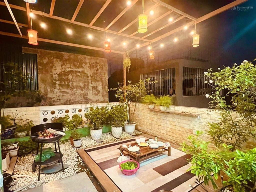 Bán nhà cổ nhuế nhà đẹp phong cách hiện đại. dân xây chắc chắn nội thất indochi