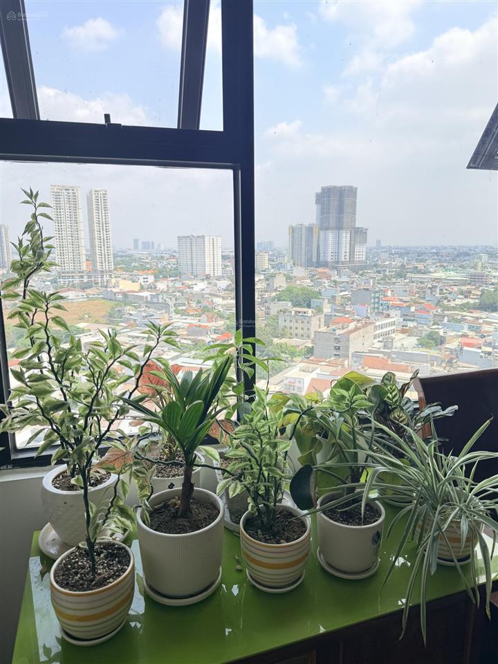 Chính chủ lầu thấp hướng công viên flora novia, full nội thất, bán nhanh sổ sẵn. 0767 500 ***