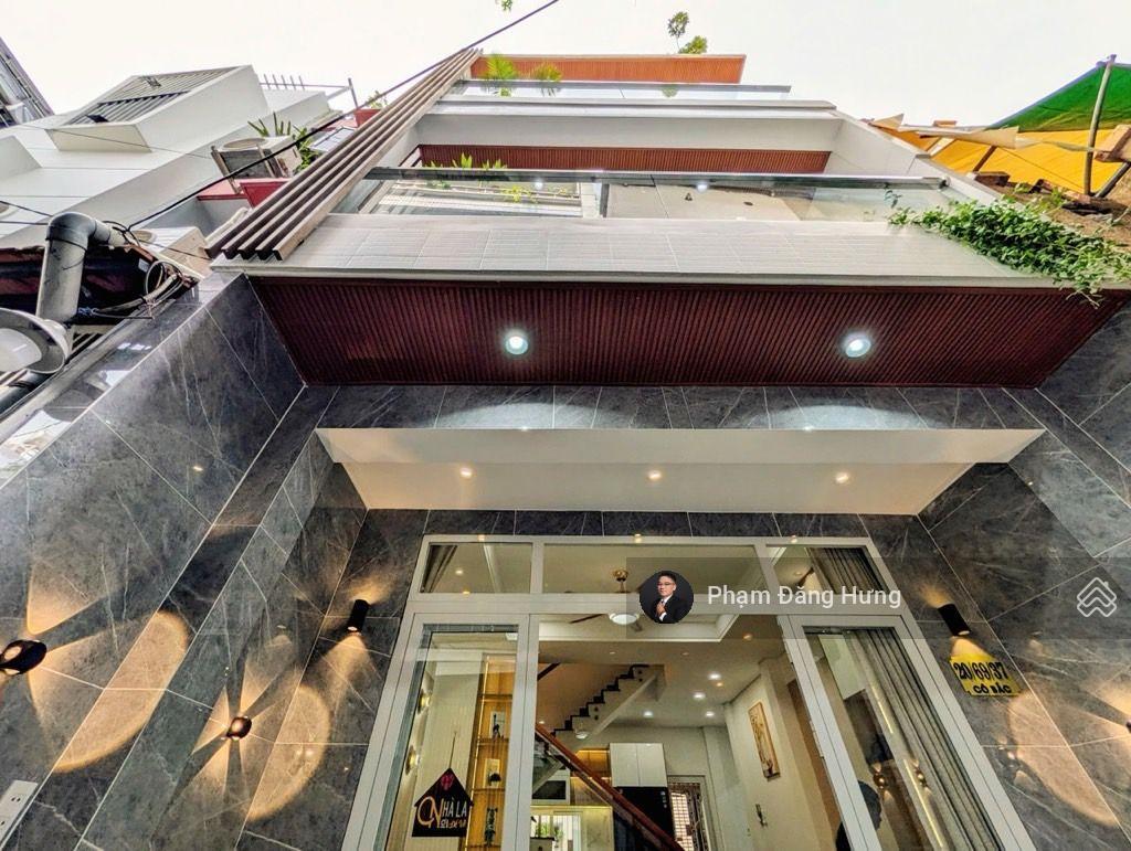 Nhà phú nhuận giáp quận 1, 4 tầng full nội thất, cách hẻm ô tô 20m, gần mặt tiền cô bắc, 4.6x10m
