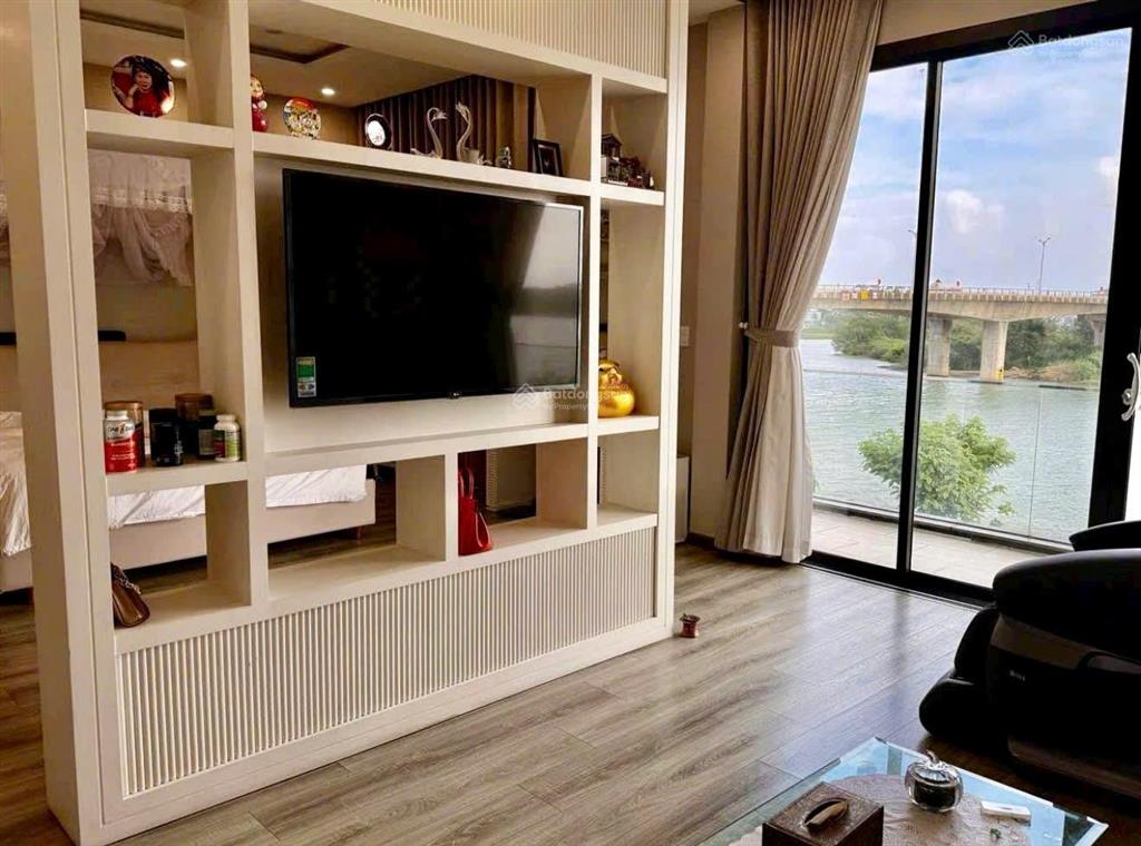 Chuyển nhượng bt phong cách âu đảo nổi cẩm lệ, sở hữu tầm view vĩnh viễn trực diện sông cẩm lệ