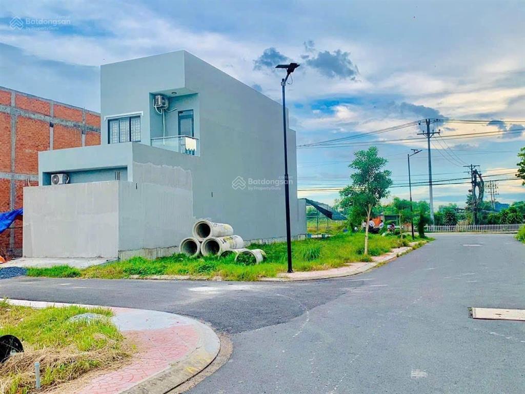 Chủ gửi bán rẻ nền đất thổ cư 85m2 giá 2,8 tỷ đường nhựa 8m hẻm đường hoàng phan thái, bình chánh