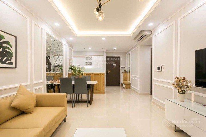 Bán căn hộ sky center phổ quang, 2 phòng ngủ giá 5.85 tỷ. 0934 819 *** khoa