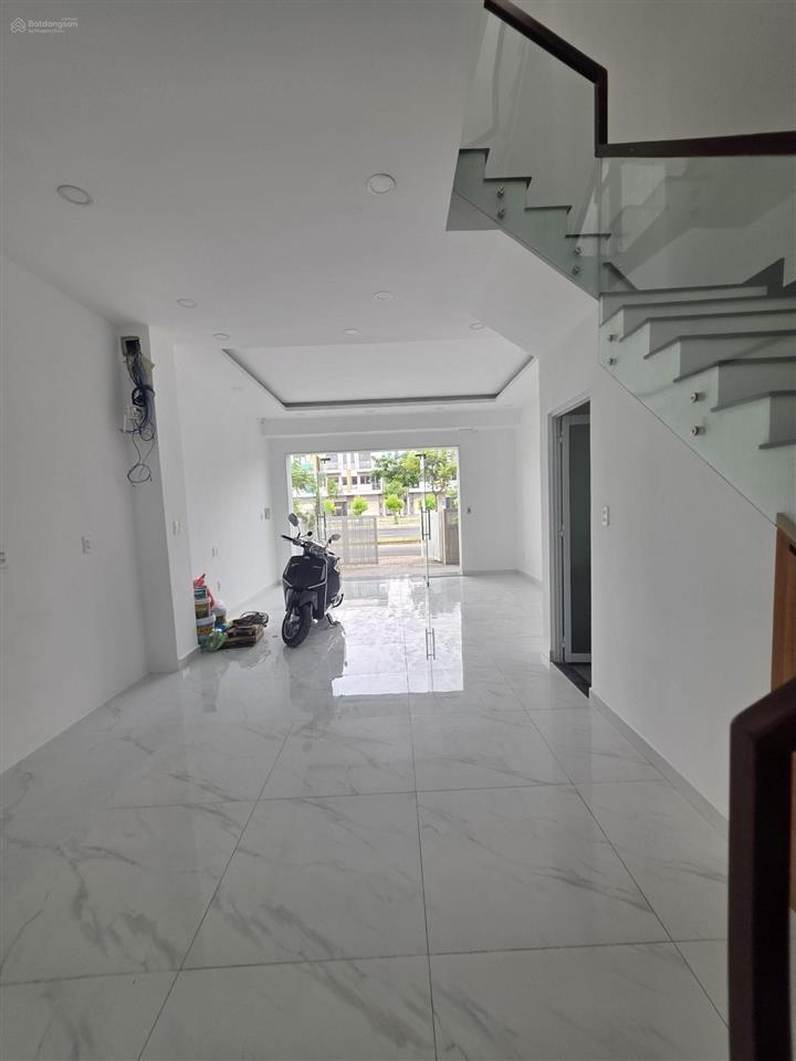 Bán nhà mặt tiền đường song hành quốc lộ 50 kết nối đường cầu bình tiên