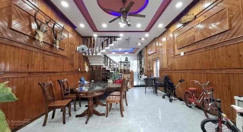 Sát mặt tiền thống nhất 65m2 3 tầng chỉ hơn 5 tỷ