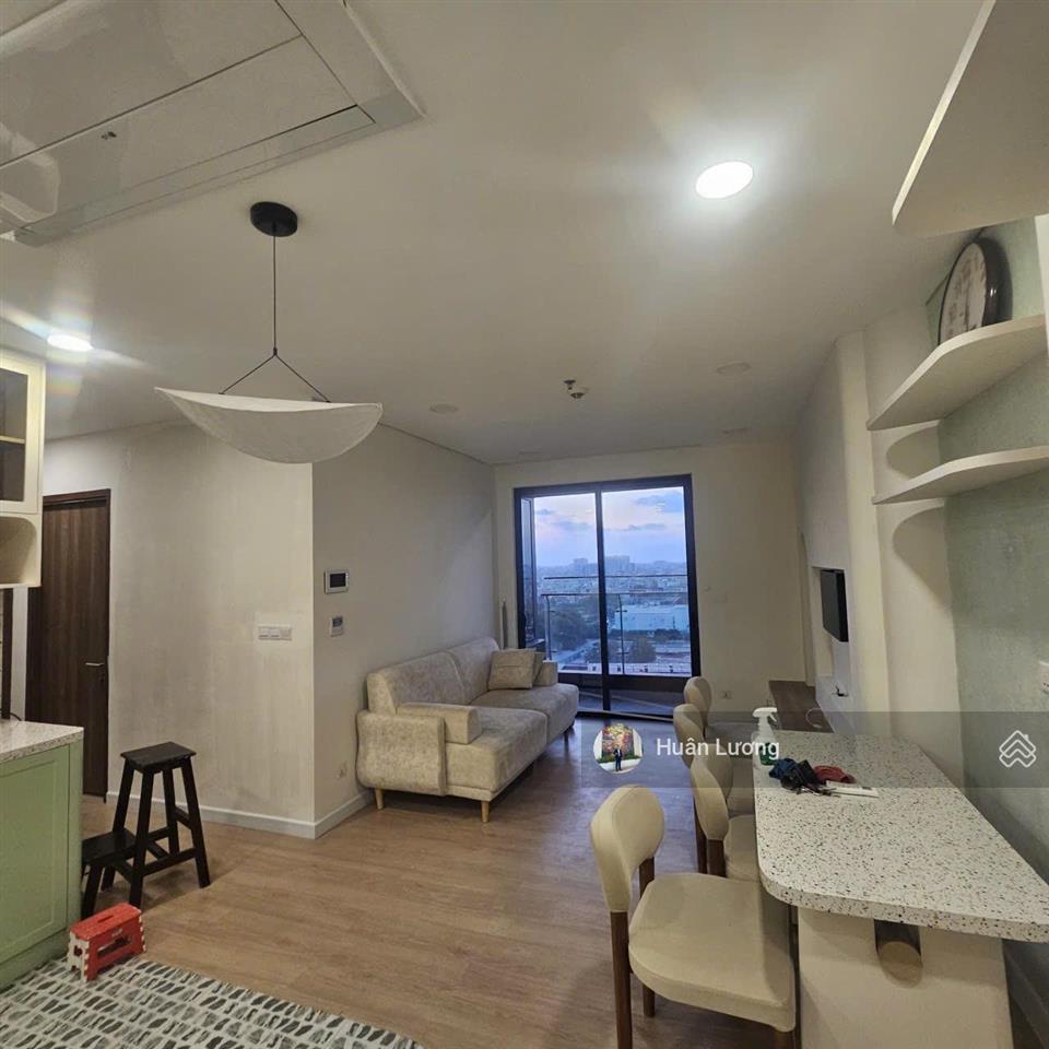 Chính chủ bán nhanh căn hộ 2pn2wc78m² view q1 đã có sổ hồng tại kingdom 101, q10