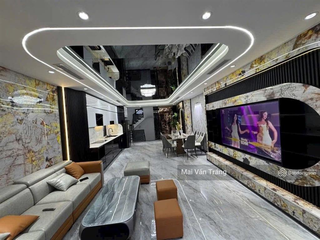 11 tỷ! siêu phẩm miếu đầm từ liêm, 8 tầng thang máy, ô tô đỗ cửa, 40m ra bãi ôtô ngày đêm