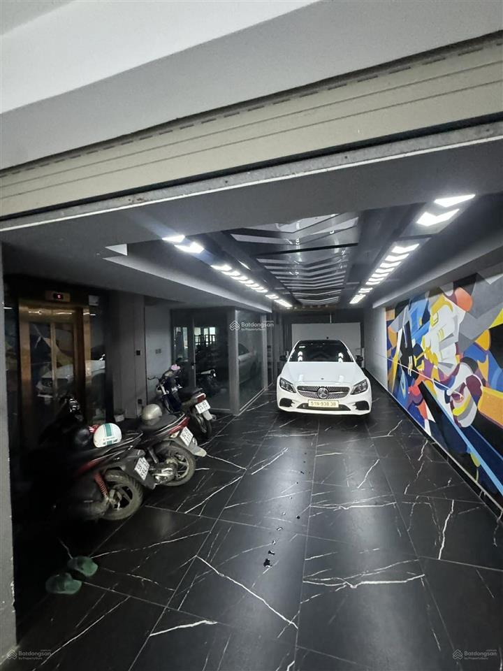 Hàng kín! toà nhà mt điện biên phủ (7x20m) có penthouse rooftop, hầm 8 tầng chỉ 65 tỷ