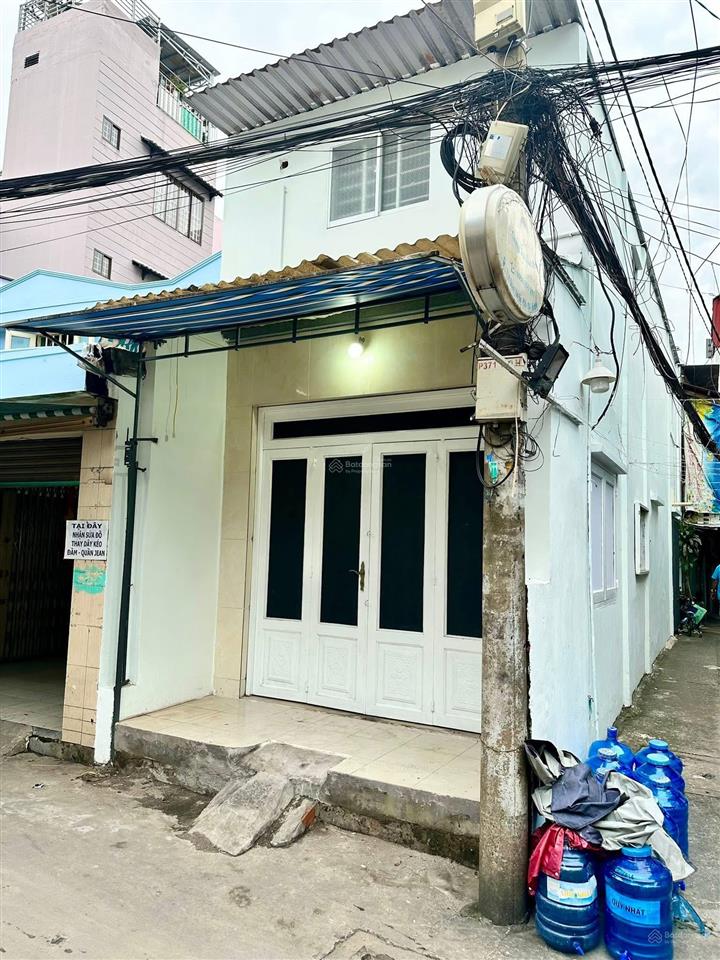 Cần bán gấp nhà góc 2 mặt tiền đường đoàn văn bơ, p16, q4, vừa kinh doanh vừa ở, giá rẻ 6,1 tỷ tl