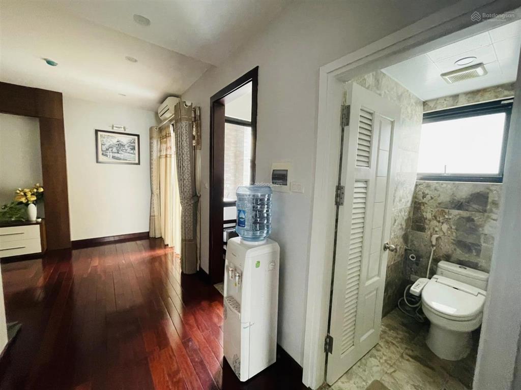 Bán gấp tòa nhà 10 tầng mặt phố thái phiên, dt 120m2, mt 10m, lô góc. giá chào 82 tỷ
