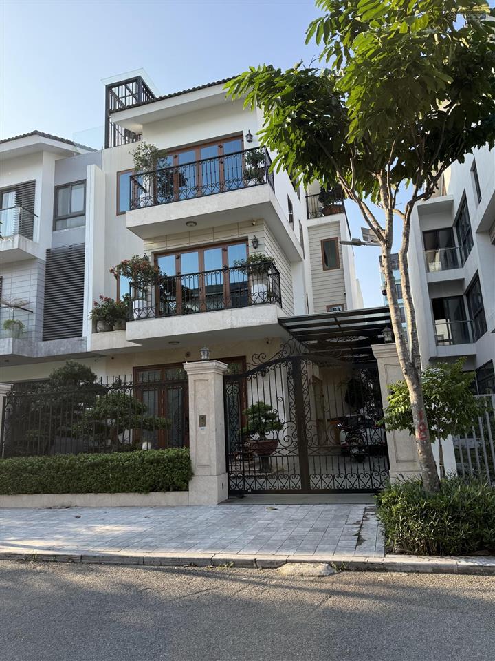 Chính chủ cần tiền bán gấp bt an vượng villa ngay gần hồ, 33 tỷ