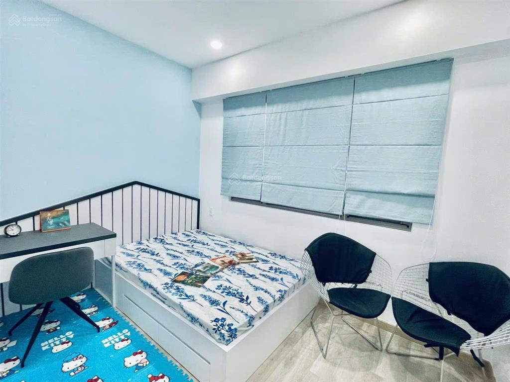 Bán căn hộ chung cư tại chung cư hưng phúc 2pn, 2wc đầy đủ nội thất giá tốt 7 tỷ sổ hồng