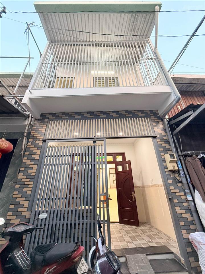 1,85 tỷ có tin được không?nhà tp.hcm xã đông thạnh 0909 110 *** dẫn xem nhà ngay & luôn!